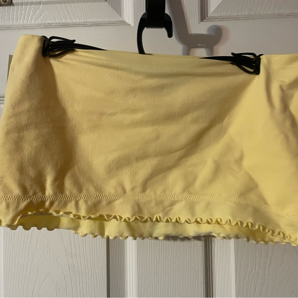 No Boundaries Women’s Soft Yellow Bandeau Bra! NWT! Size XXXL! - Picture 3 of 4